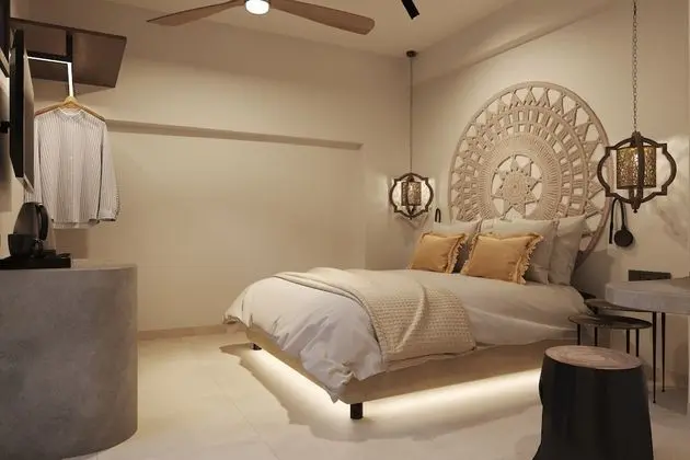 Luxury Oda