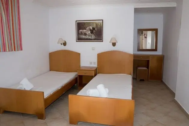 Economy Stüdyo, 3 Tek Kişilik Yatak, Bahçe Manzaralı