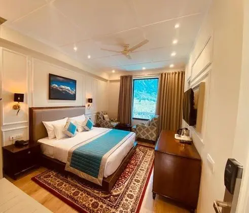 Premium Tek Büyük Yataklı Oda, 1 Yatak Odası, Balkon, Dağ Manzaralı