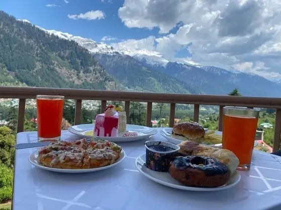 Premium Tek Büyük Yataklı Oda, 1 Yatak Odası, Balkon, Dağ Manzaralı