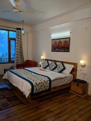Premium Tek Büyük Yataklı Oda, 1 Yatak Odası, Balkon, Dağ Manzaralı