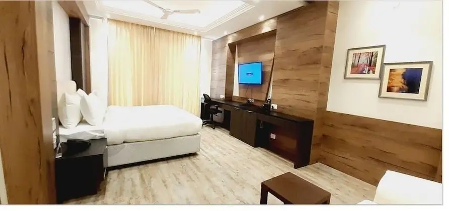 Premier Tek Büyük Yataklı Oda
