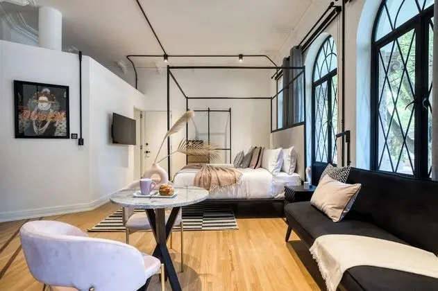 Deluxe Stüdyo Süit