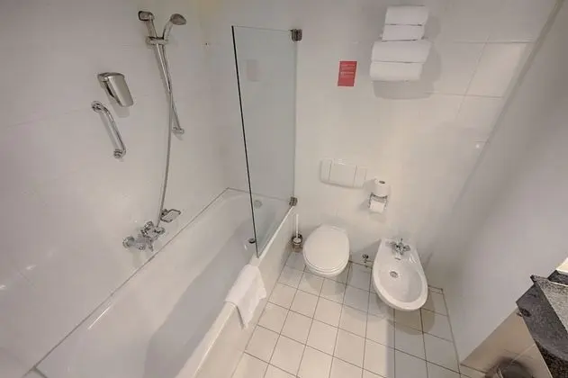 Standard Dört Kişilik Oda