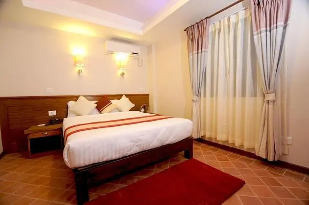 Deluxe Tek Büyük Yataklı Oda, Sigara İçilmez, Dağ Manzaralı