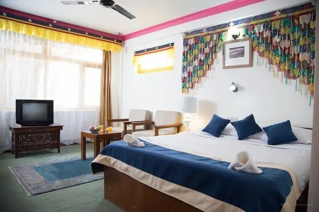 Classic Tek Büyük Yataklı Oda