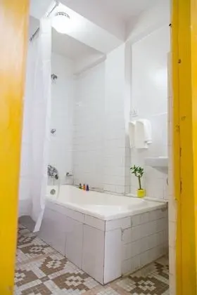 Classic Tek Büyük Yataklı Oda