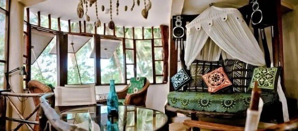 Oda, 1 Çift Kişilik Yatak, Sigara İçilmez