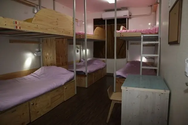 Economy Oda, Karma Ranzalı Oda (8-person)