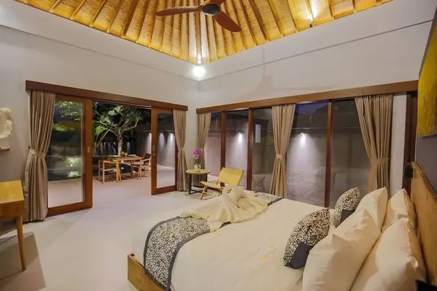 Villa, 1 Yatak Odası, Havuz Manzaralı