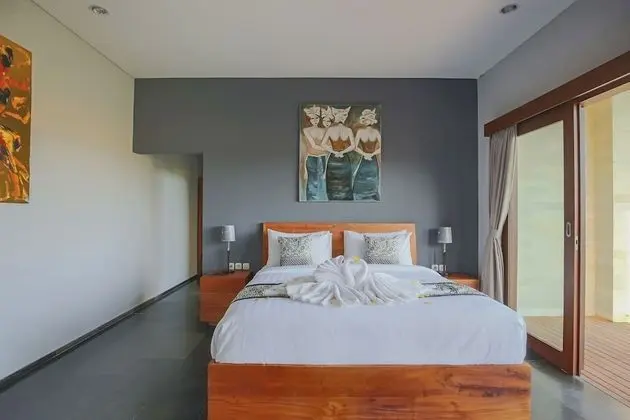 Villa, 4 Yatak Odası, Havuz Manzaralı