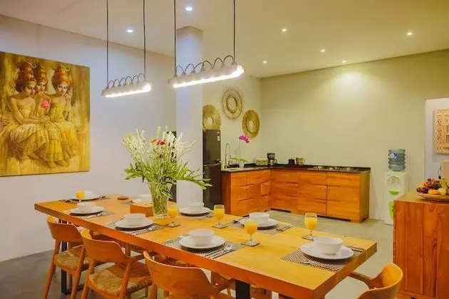 Villa, 4 Yatak Odası, Havuz Manzaralı