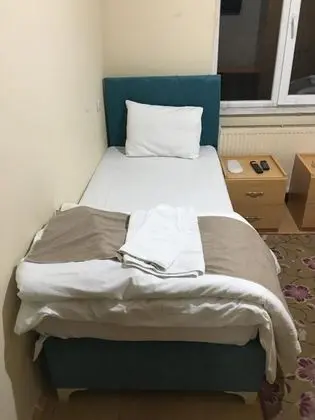 Tek Kişilik, Şehir Manzaralı