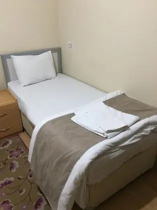 Tek Kişilik, Şehir Manzaralı