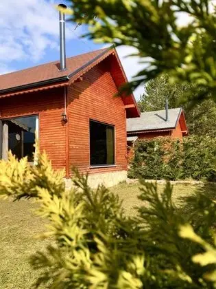 Dağ Evi, Şehir veya Dağ Manzaralı, Şömineli ve Balkonlu