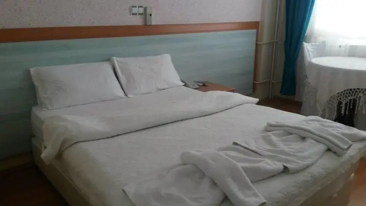 Standart Oda, Kara veya Havuz Manzaralı