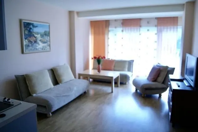 Stüdyo, Avlu Manzaralı