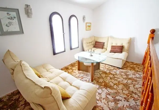 Ev (UzLu - close to the sea & relaxing - )