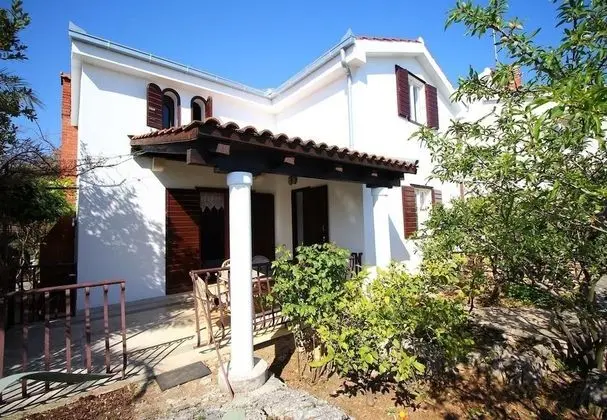 Ev (UzLu - close to the sea & relaxing - )