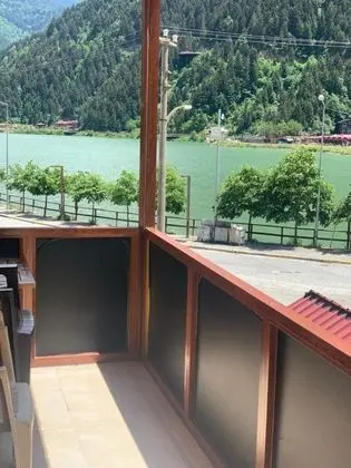 1+1 Apart Daire, Göl Manzaralı, Balkonlu