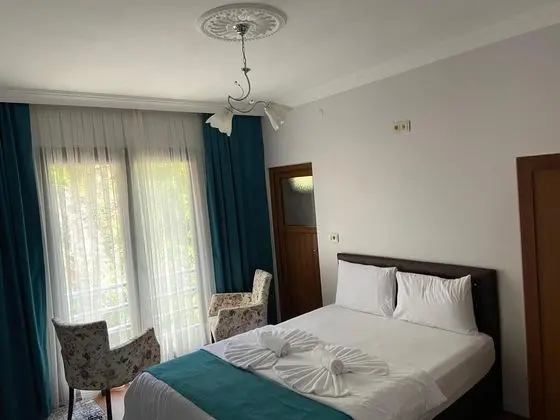 Standart Çift Kişilik Oda, Bahçe Manzaralı
