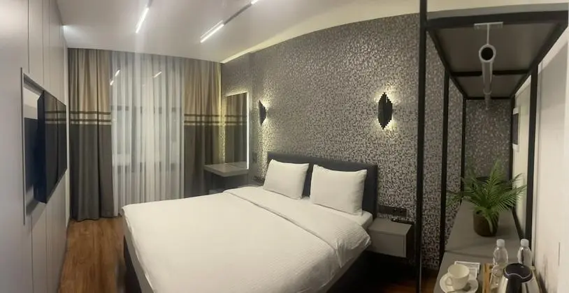 Standard Tek Büyük Yataklı Oda