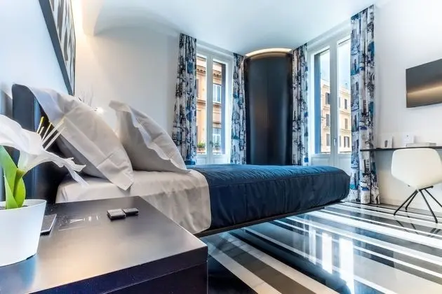 Senior Tek Büyük Yataklı Oda