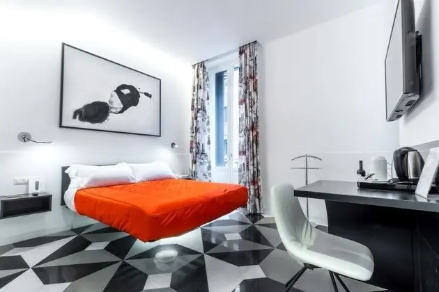 Senior Tek Büyük Yataklı Oda