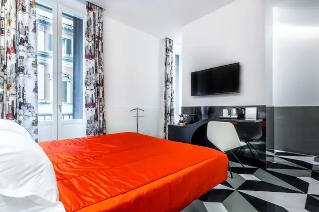 Senior Tek Büyük Yataklı Oda