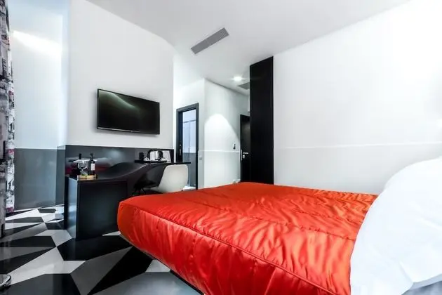 Senior Tek Büyük Yataklı Oda