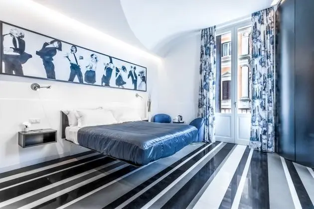 Senior Tek Büyük Yataklı Oda