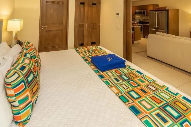 Luxury Süit, 1 Yatak Odası, Mutfak, Kısmi Deniz Manzarası