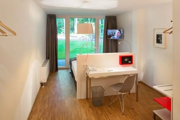 Comfort Tek Büyük Yataklı Oda, Teras, Bahçe Manzaralı