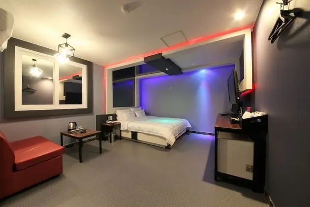 Deluxe Tek Büyük Yataklı Oda