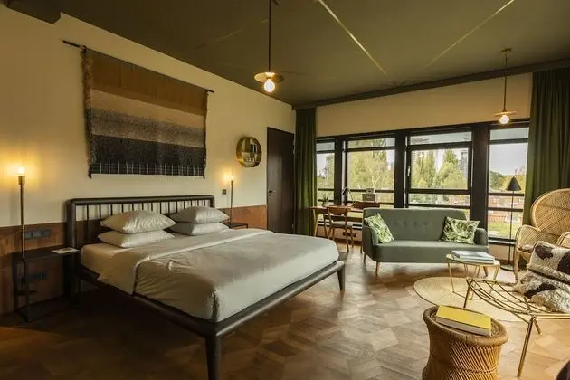Deluxe Tek Büyük Yataklı Oda