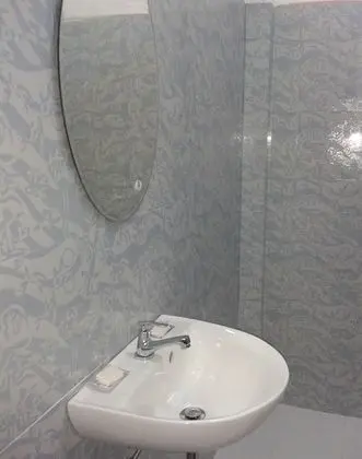 Dört Kişilik Oda (with Bathroom 2)