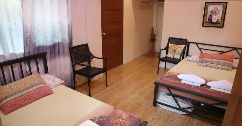 Üç Kişilik Oda (with Bathroom 1)