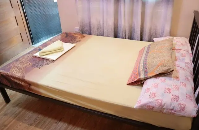 Üç Kişilik Oda (with Bathroom 1)