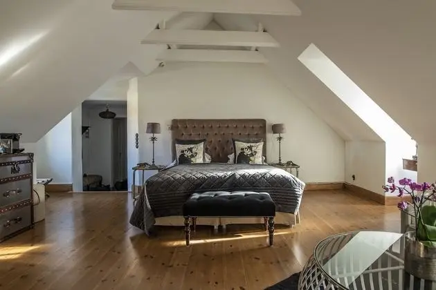 Süit, 1 En Büyük (King) Boy Yatak, Sigara İçilmez, Küvet