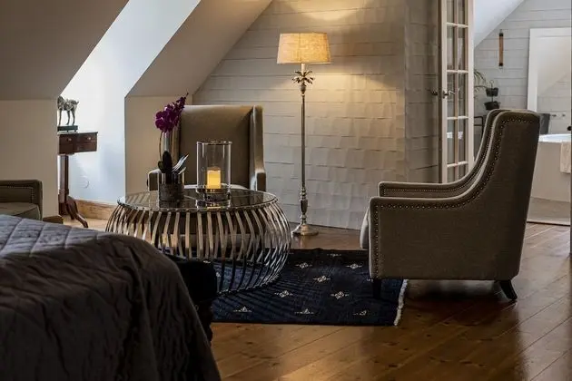 Süit, 1 En Büyük (King) Boy Yatak, Sigara İçilmez, Küvet