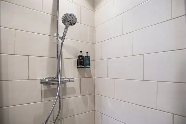 Süit, 1 En Büyük (King) Boy Yatak, Sigara İçilmez, Küvet