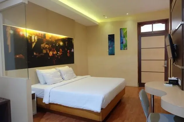 Deluxe Tek Büyük Yataklı Oda