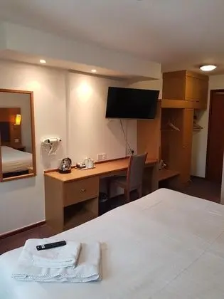 Standard Tek Büyük veya İki Ayrı Yataklı Oda