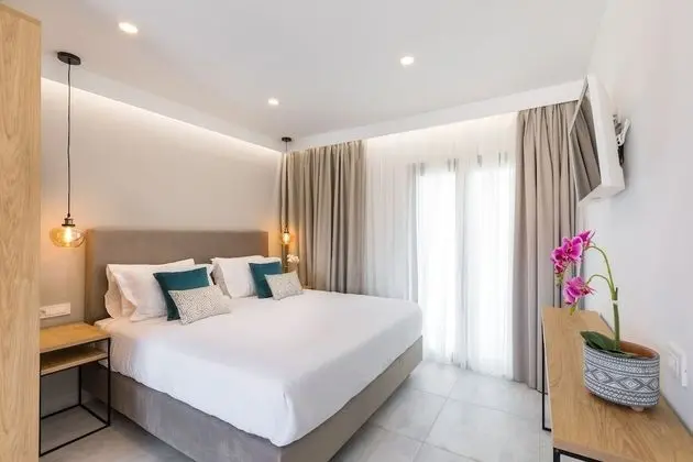 Comfort Tek Büyük veya İki Ayrı Yataklı Oda