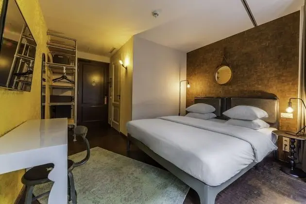 Comfort Tek Büyük veya İki Ayrı Yataklı Oda