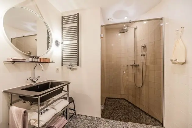 Comfort Tek Büyük veya İki Ayrı Yataklı Oda