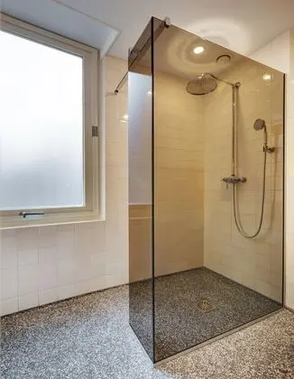 Comfort Tek Büyük veya İki Ayrı Yataklı Oda