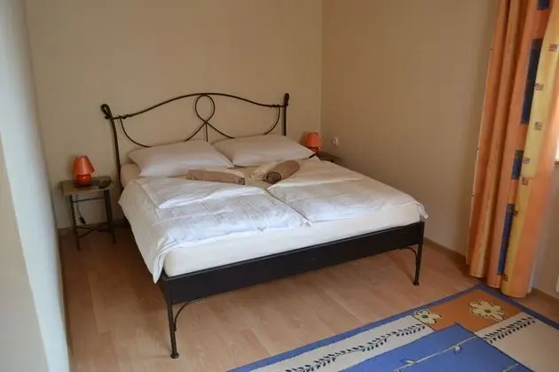 Basic Tek Büyük Yataklı Oda