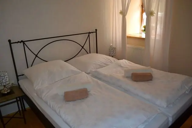 Basic Tek Büyük Yataklı Oda