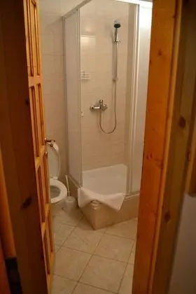 Basic Tek Büyük Yataklı Oda